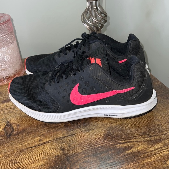Nike Shoes - Women Nike Shoes Pink/Black 10